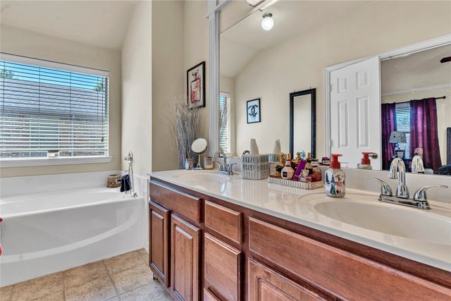5035 Barcelona Trail, Grand Prairie, TX 75052