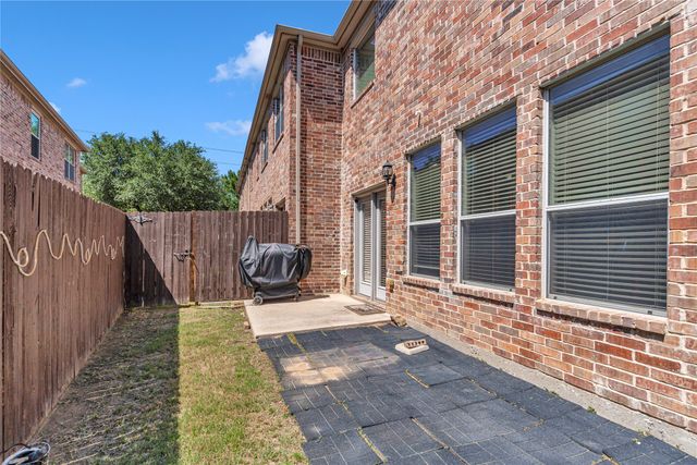5035 Barcelona Trail, Grand Prairie, TX 75052