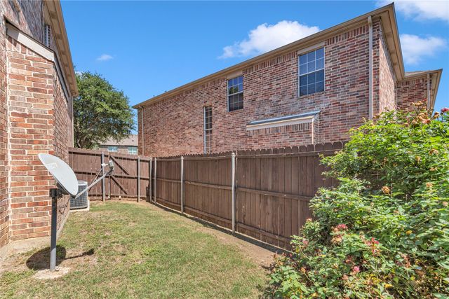 5035 Barcelona Trail, Grand Prairie, TX 75052