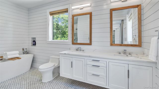 37 Wakeman Road, Hampton Bays, NY 11946