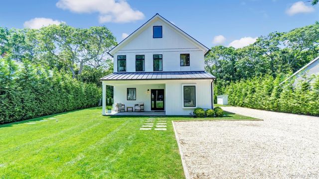 37 Wakeman Road, Hampton Bays, NY 11946