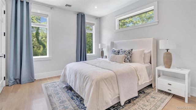 37 Wakeman Road, Hampton Bays, NY 11946