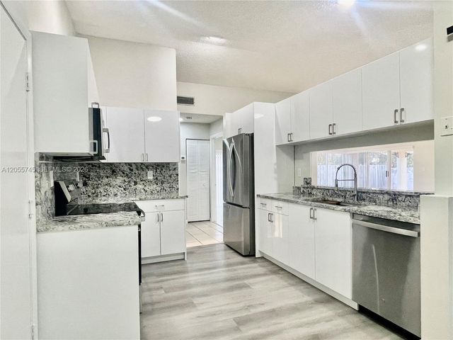 5508 NW 101st Court 0, Doral, FL 33178