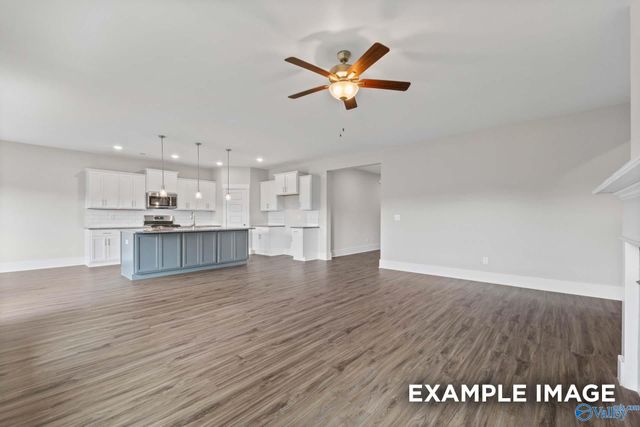 902 Ronnie Drive SE, Hartselle, AL 35640