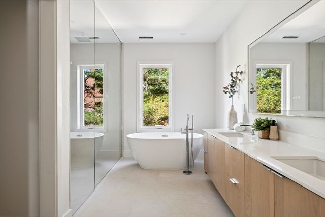 873 Chestnut Street, Newton, MA 02468