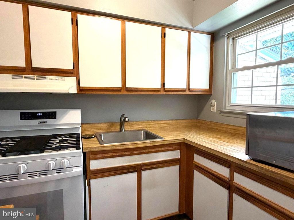 56 GARDEN VIEW TER, EAST WINDSOR TWP, NJ 08520 — photo 5