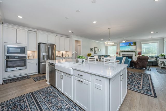 202 Huguenot Trail, Huger, SC 29450