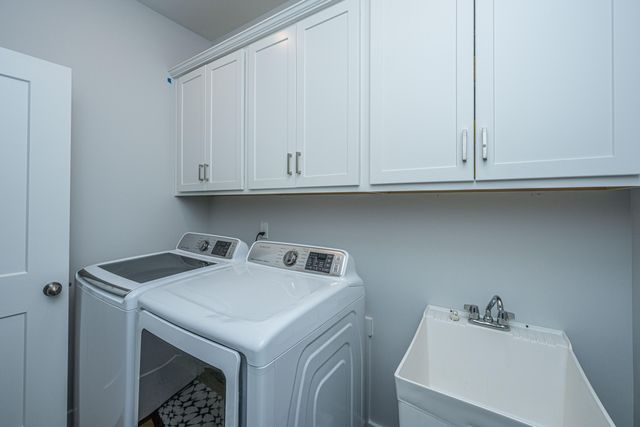 202 Huguenot Trail, Huger, SC 29450