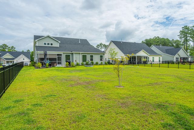 202 Huguenot Trail, Huger, SC 29450