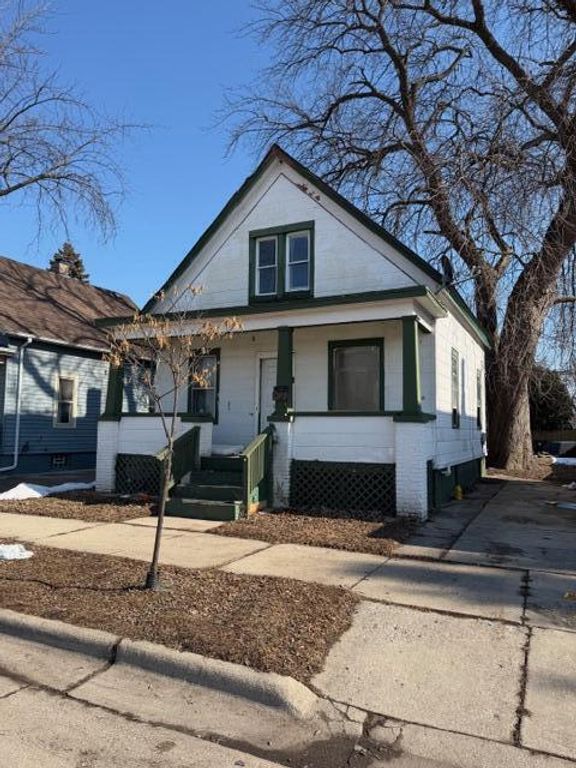 2043 Clark STREET, Racine, WI 53403