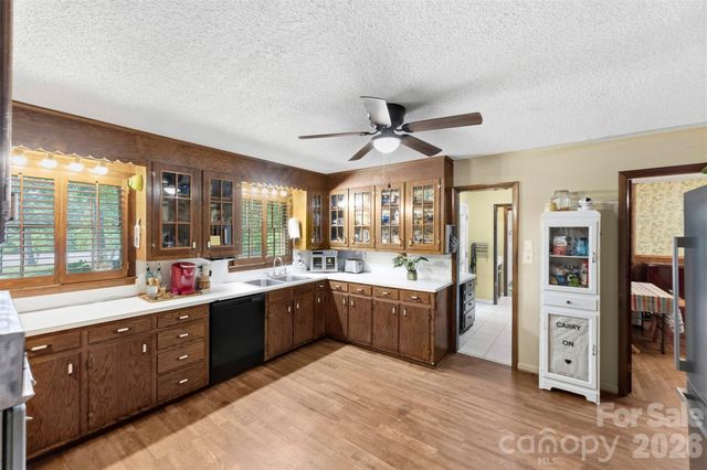 3110 Robinwood Road, Gastonia, NC 28054
