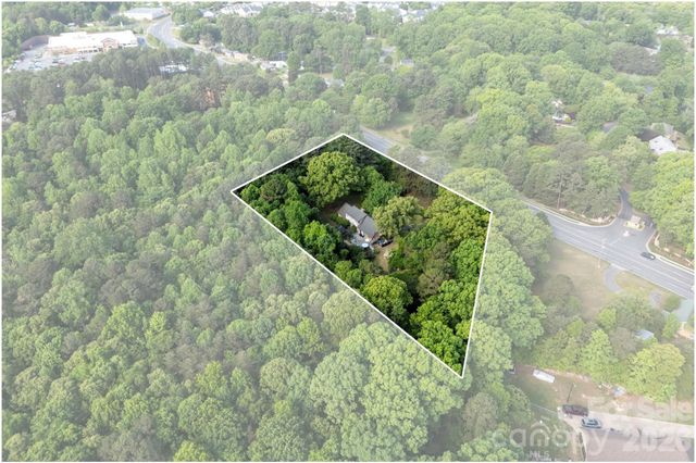 3110 Robinwood Road, Gastonia, NC 28054