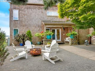 924 LITTLE BEACH Dr, Gearhart, OR 97138