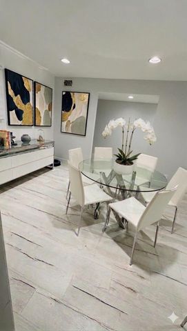 930 California 105, Santa Monica, CA 90403