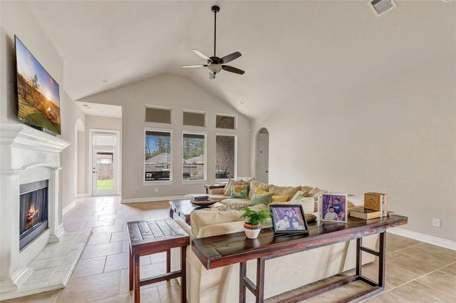 18115 Stari Most Lane, Houston, TX 77044