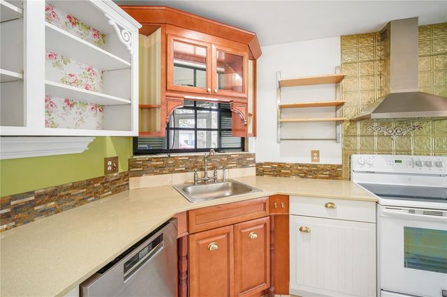 12715 TROWBRIDGE LANE, Tampa, FL 33624