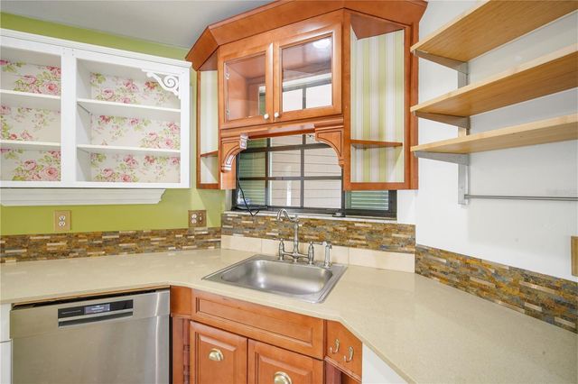 12715 TROWBRIDGE LANE, Tampa, FL 33624