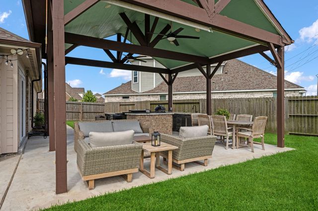 226 Rio Grande Drive, Baytown, TX 77523