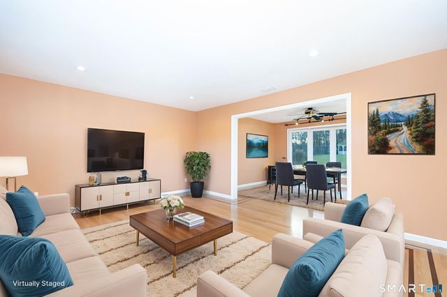 40 Country Side Drive, Rocky Hill, CT 06067