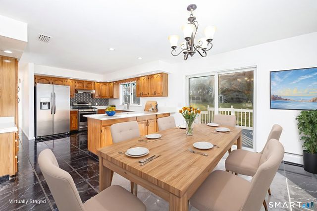 40 Country Side Drive, Rocky Hill, CT 06067