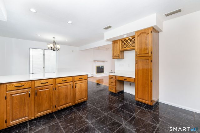 40 Country Side Drive, Rocky Hill, CT 06067