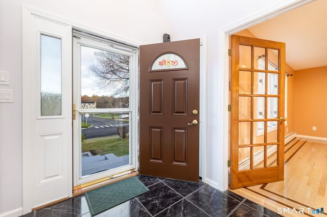 40 Country Side Drive, Rocky Hill, CT 06067
