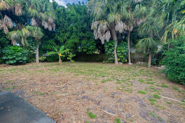 602 Azalea Avenue, Fort Pierce, FL 34982