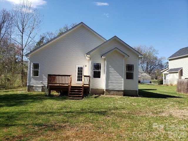 626 Neal Drive, Charlotte, NC 28213
