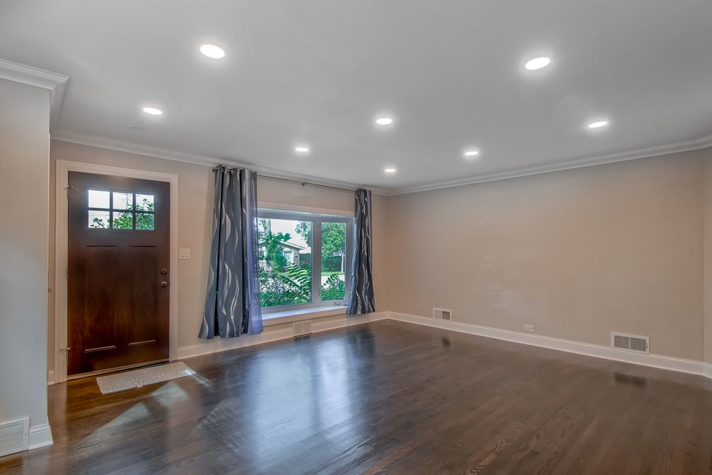 5145 Mulford Street, Skokie, IL 60077 — photo 4