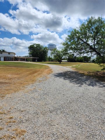 1115 W Belknap, Jacksboro, TX 76458