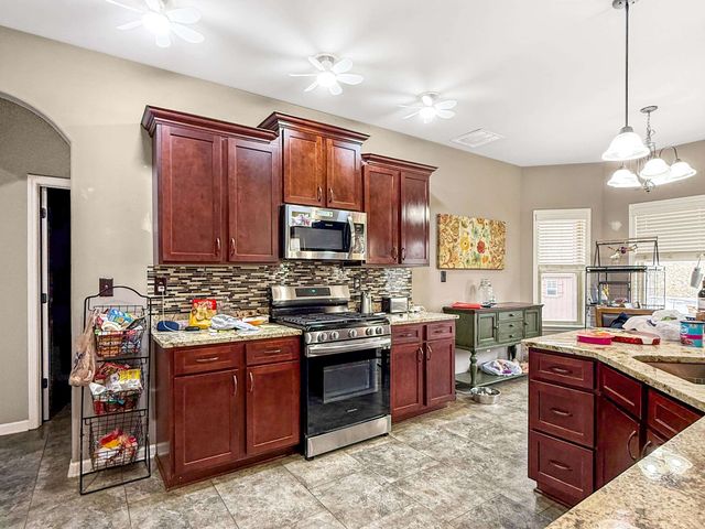 270 RUNNING BROOK LN, Oakland, TN 38060