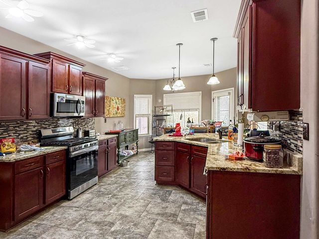 270 RUNNING BROOK LN, Oakland, TN 38060