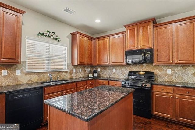 12155 Centerra Drive, Hampton, GA 30228