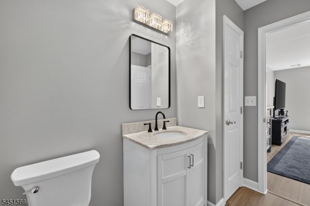 179 Roseland Ave 12, Caldwell Boro Twp., NJ 07006