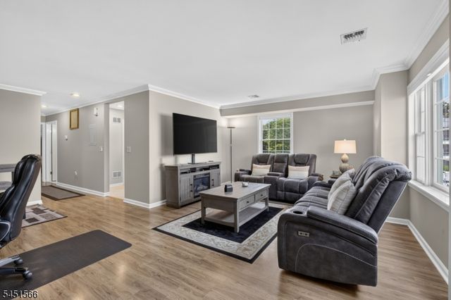 179 Roseland Ave 12, Caldwell Boro Twp., NJ 07006