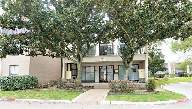3025 Walnut Bend Lane 38, Houston, TX 77042