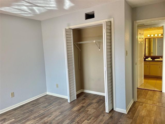 3025 Walnut Bend Lane 38, Houston, TX 77042