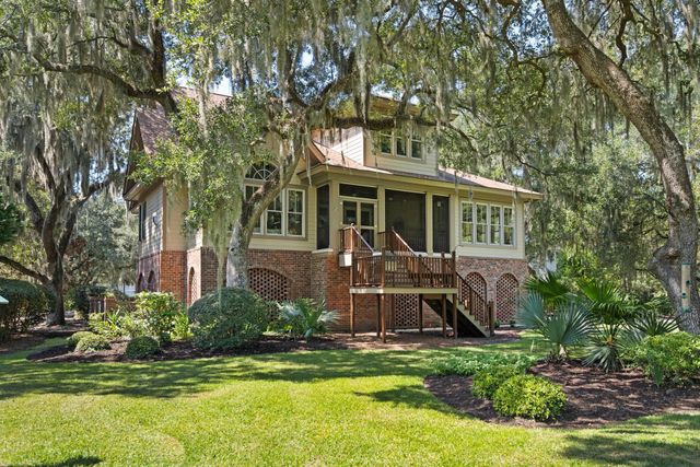 227 Summerwood Dr., Georgetown, SC 29440