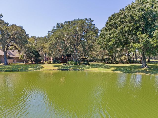 227 Summerwood Dr., Georgetown, SC 29440