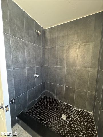 1700 NE 12th ST, Cape Coral, FL 33909