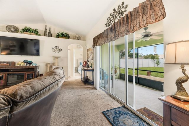 33 ROYAL LEAF LANE, Palm Coast, FL 32164
