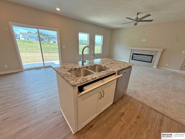 2914 N 165th Avenue, Omaha, NE 68116