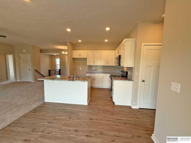 2914 N 165th Avenue, Omaha, NE 68116