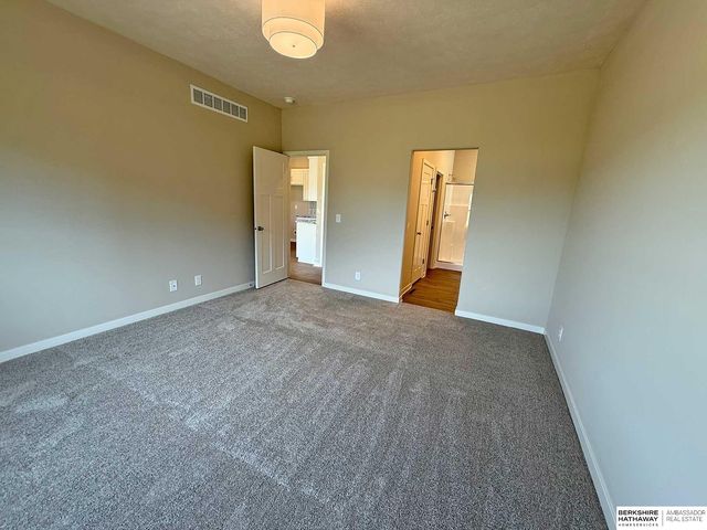 2914 N 165th Avenue, Omaha, NE 68116