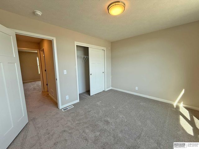 2914 N 165th Avenue, Omaha, NE 68116