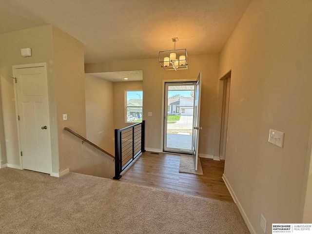 2914 N 165th Avenue, Omaha, NE 68116