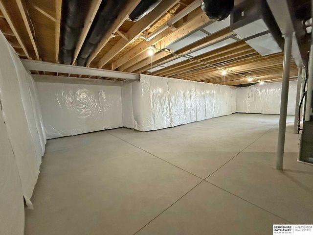 2914 N 165th Avenue, Omaha, NE 68116