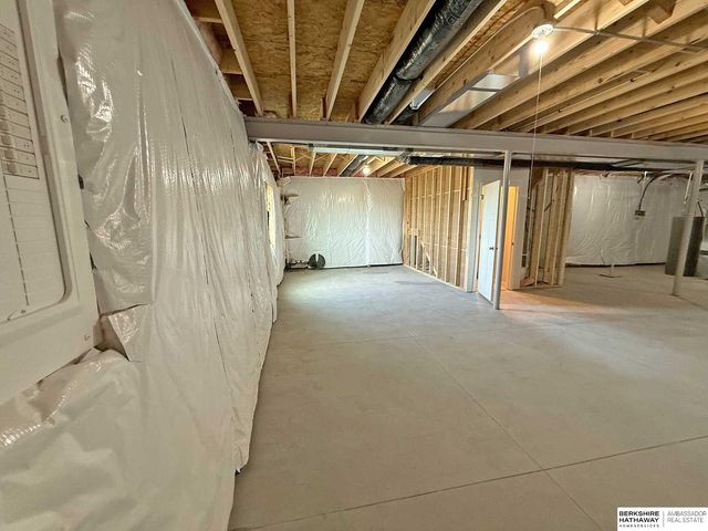 2914 N 165th Avenue, Omaha, NE 68116