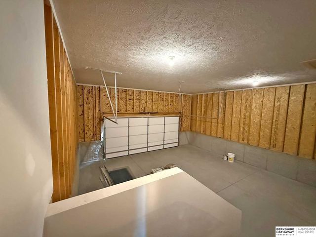 2914 N 165th Avenue, Omaha, NE 68116