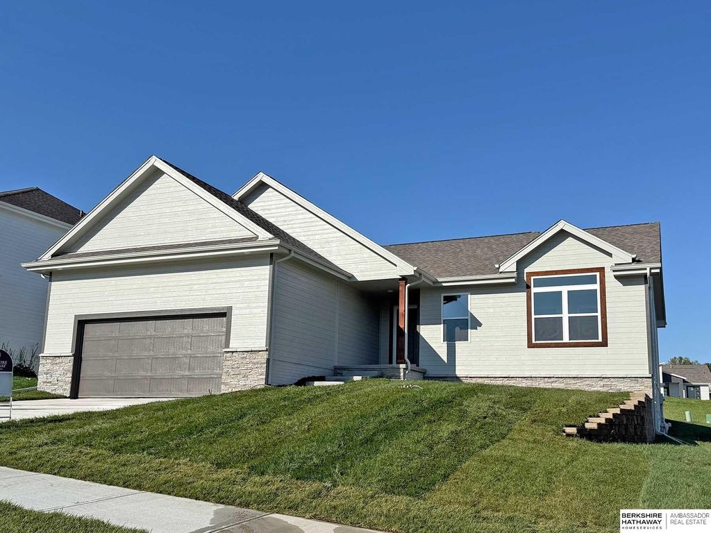 2914 N 165th Avenue, Omaha, NE 68116